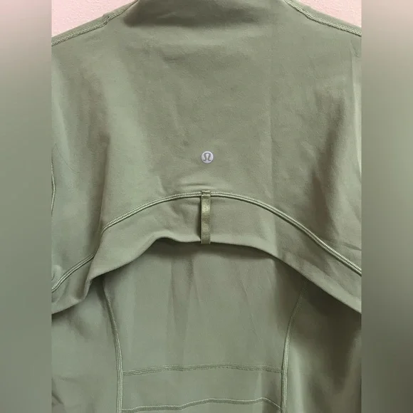 Lululemon Define- size 12 - Picture 3 of 5